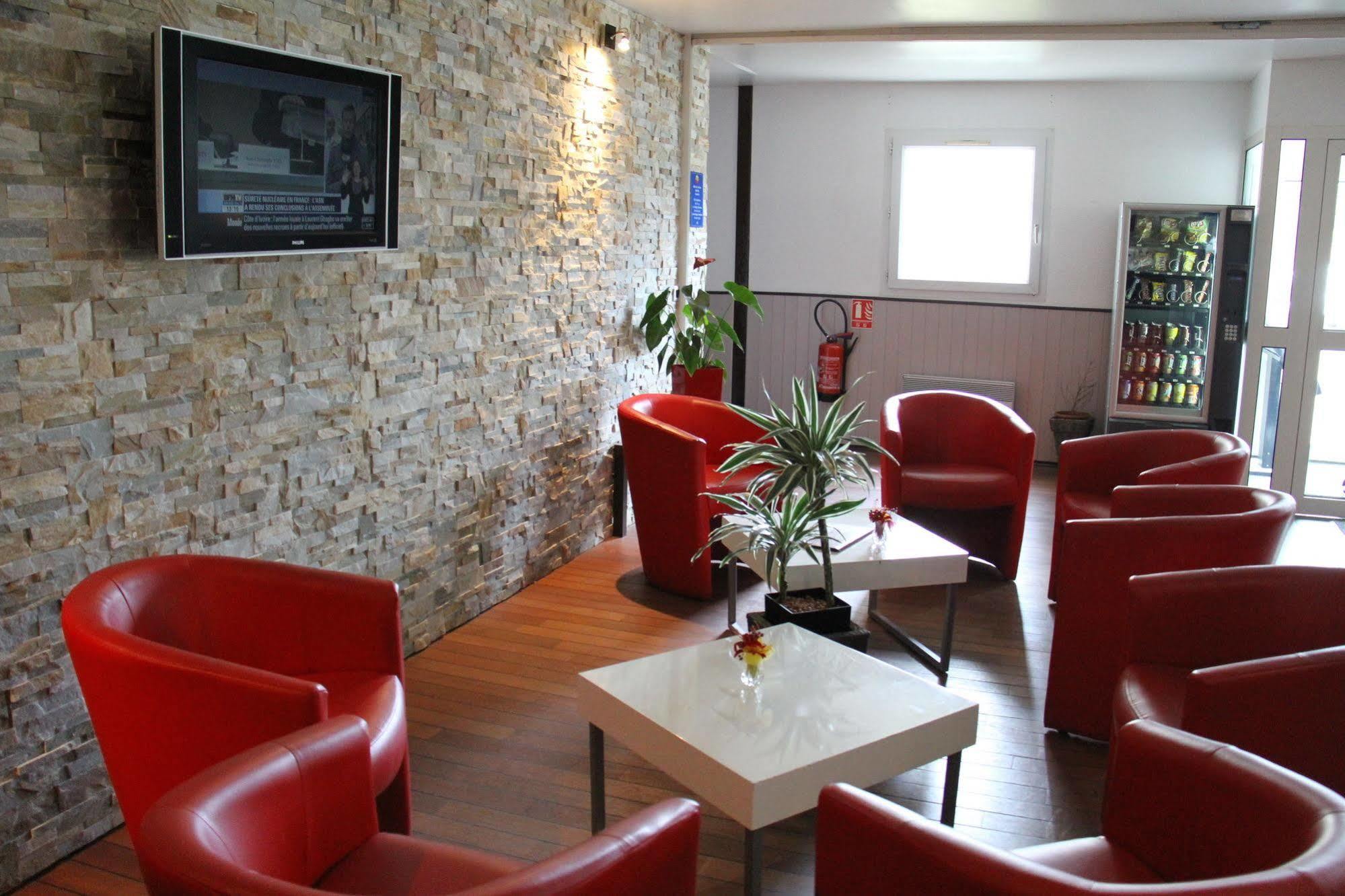 Comfort Hotel Poissy Technoparc Exterior foto